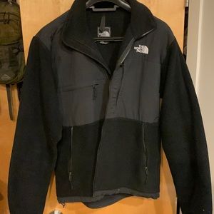 Medium NorthFace jacket. Good condition.